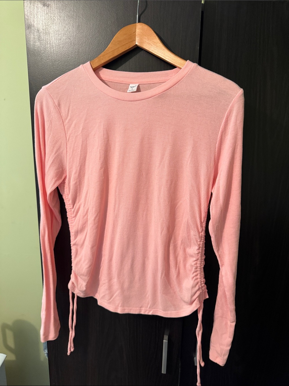 Old Navy Light Pink Long-Sleeve Cinch-Side Tee